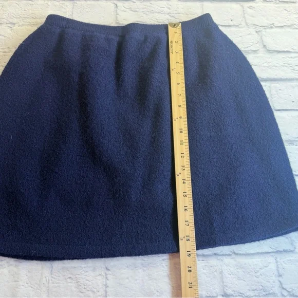 Vintage Woolrich Navy Women's Skirt. 100% Wool. Size L - Picture 5 of 7
